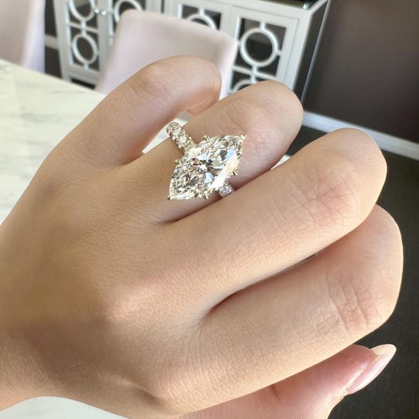 4.03ct Marquise 16.30 x 8.32 1.95 LWR Yellow Gold